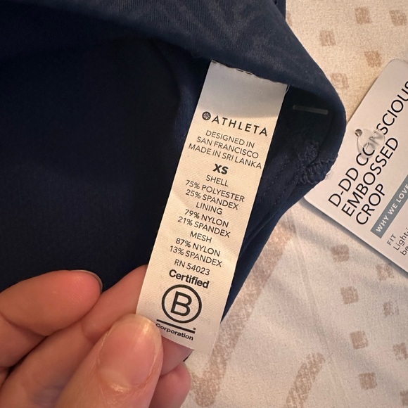 Athleta D-DD Conscious Embossed Crop, XS, Blue - Picture 12 of 13